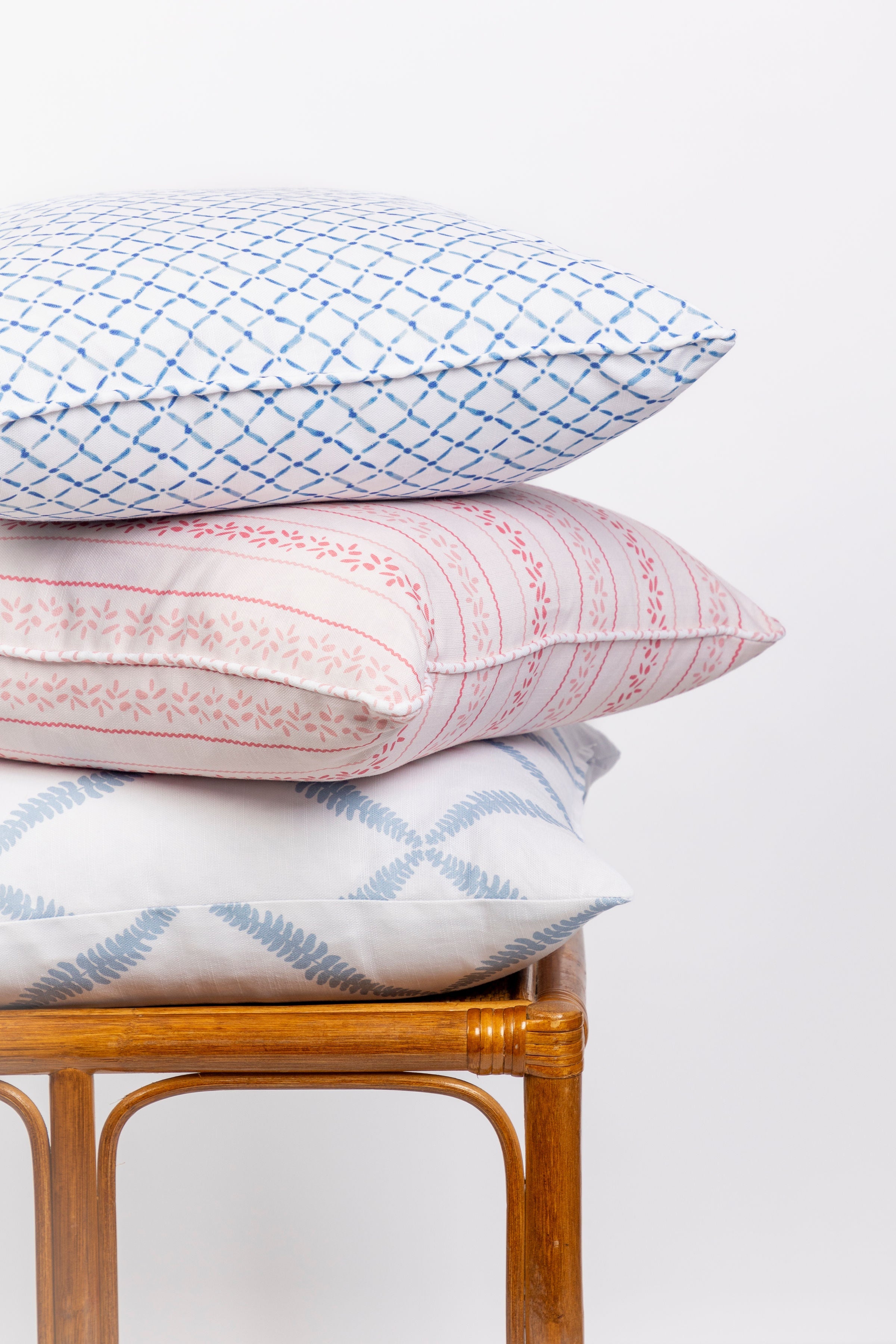 20x20" Pillow in Fern Trellis, Soft Blue