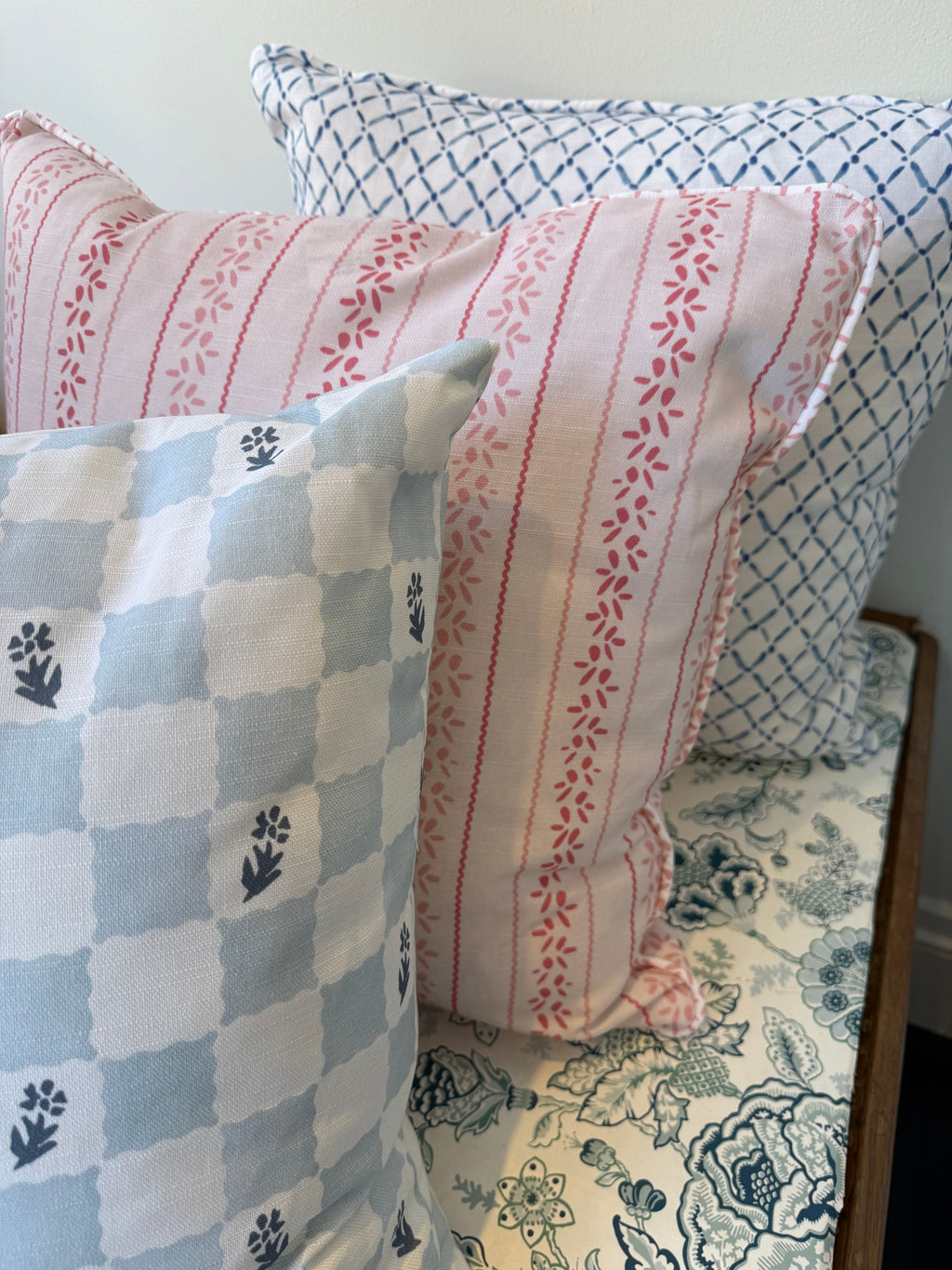20x20" Pillow in Falling Petals, Pink